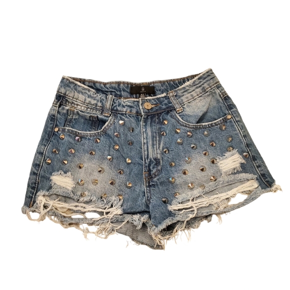 Women's Petite distressed studded Jean shorts - Picture 1 of 3